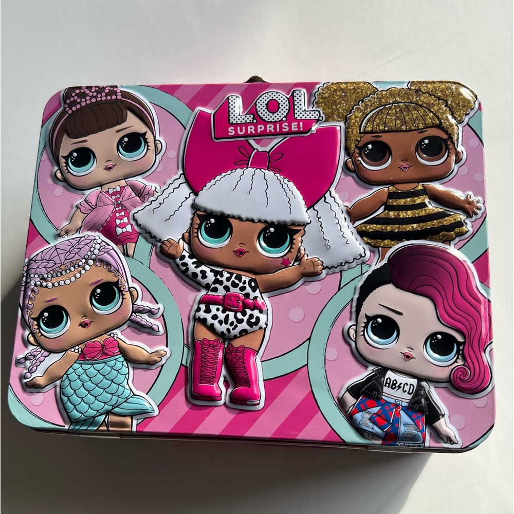 L.O.L Surprise! Lunch Box Tin with Surprise Puzzle